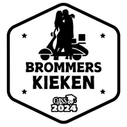 Dit is het logo van brommers kieken met een man en vrouw die voor een brommer elkaar kussen